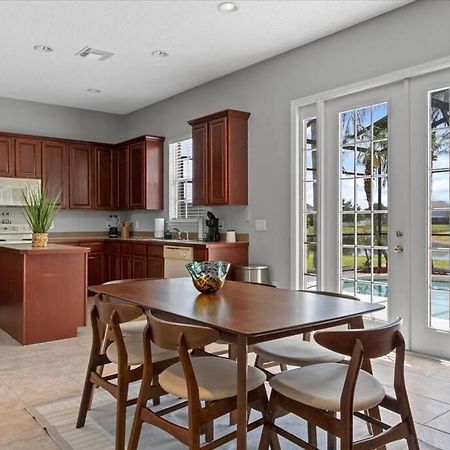 Long Stays! Lakefront - Gated Pool Home Orlando Eksteriør bilde